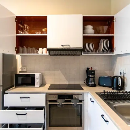 Veta 31 - One-bedroom & Balcony In * Larnaca